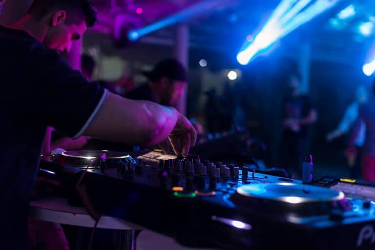 18 Party Business Ideas That You Can Start in 2022 Step By Step Business