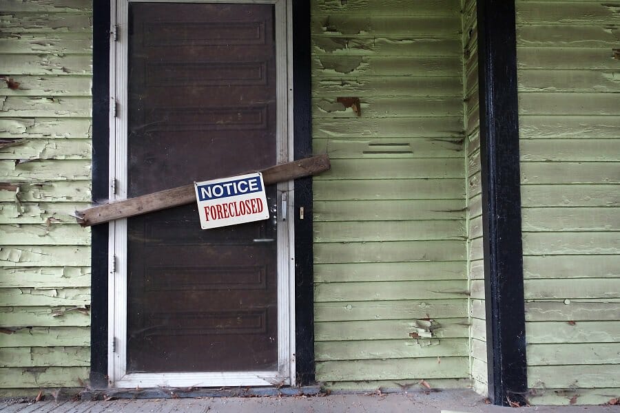 How to Start a Business Cleaning Foreclosed Homes